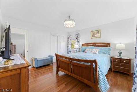 16 Hogback Road Franklin NJ 08867
