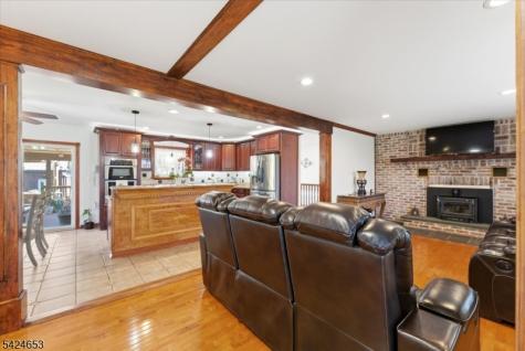 16 Hogback Road Franklin NJ 08867