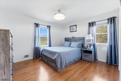 16 Hogback Road Franklin NJ 08867