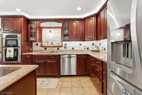 16 Hogback Road Franklin NJ 08867