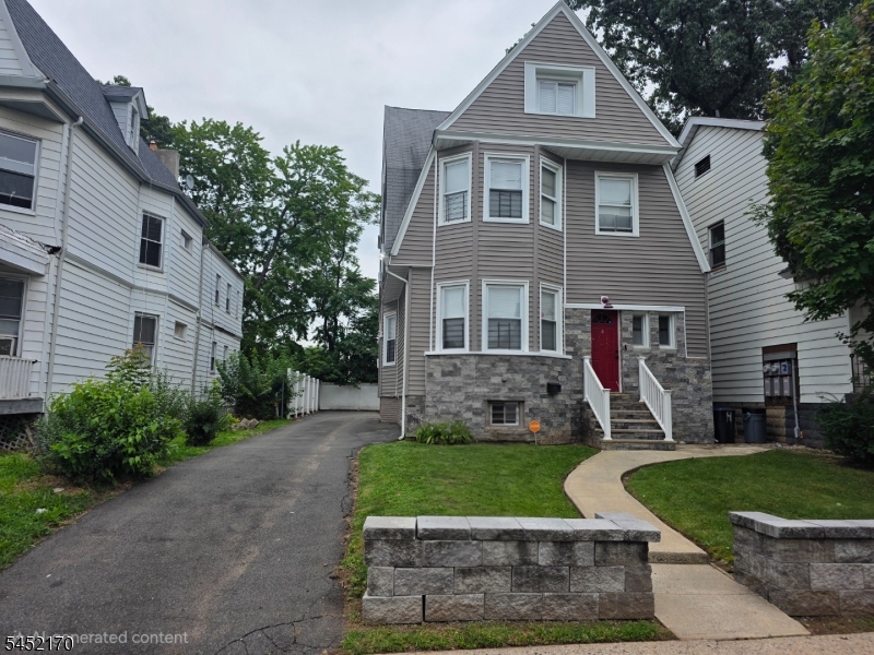 4 Hawthorne Place East Orange NJ 07018