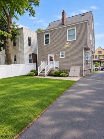 4 Hawthorne Place East Orange NJ 07018