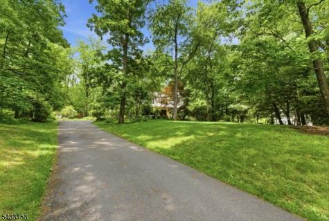 10 Liberty Woods Drive Liberty NJ 07838