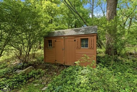 10 Liberty Woods Drive Liberty NJ 07838