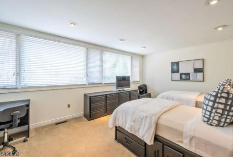84 Bogerts Mill Road Harrington Park NJ 07640