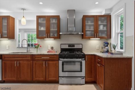 14 Gray Street Montclair NJ 07042
