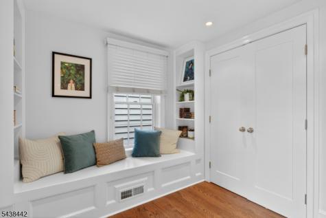 14 Gray Street Montclair NJ 07042