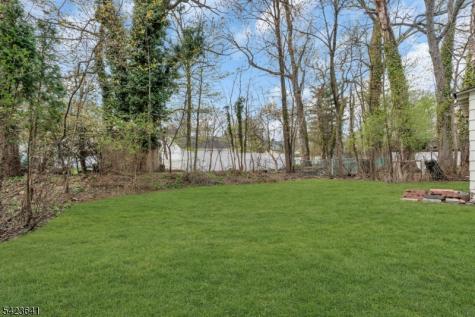 24 Hollywood Avenue Cranford NJ 07016