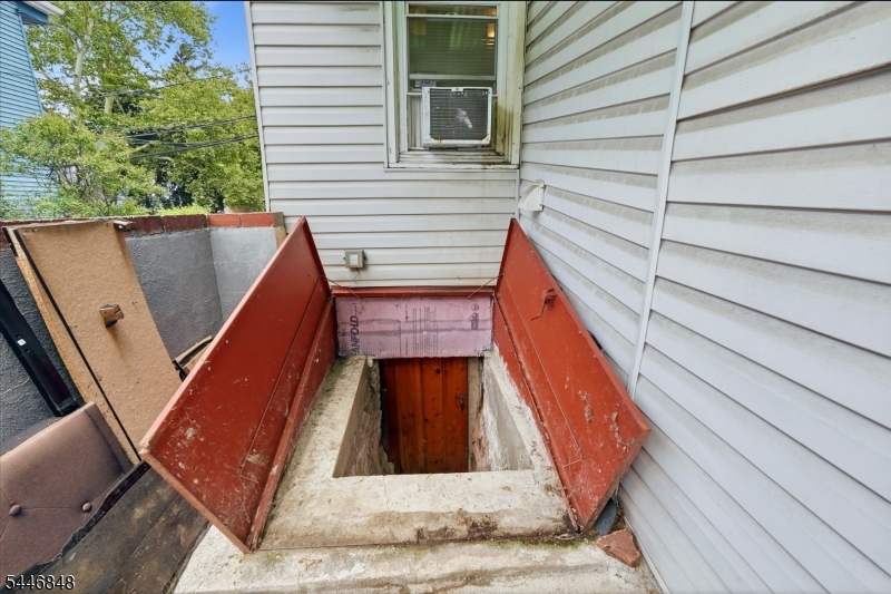 17 Highland Terrace Irvington NJ 07111