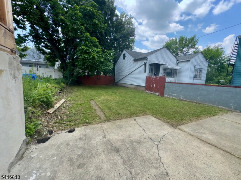 17 Highland Terrace Irvington NJ 07111
