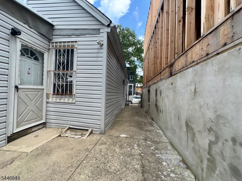 17 Highland Terrace Irvington NJ 07111