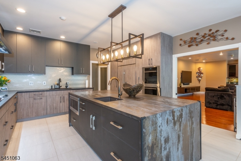 18 Nathan Drive Montville NJ 07082