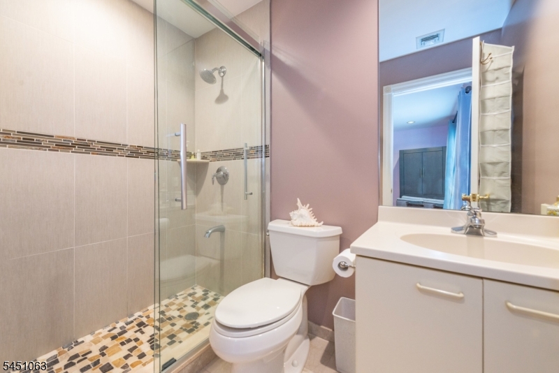 18 Nathan Drive Montville NJ 07082