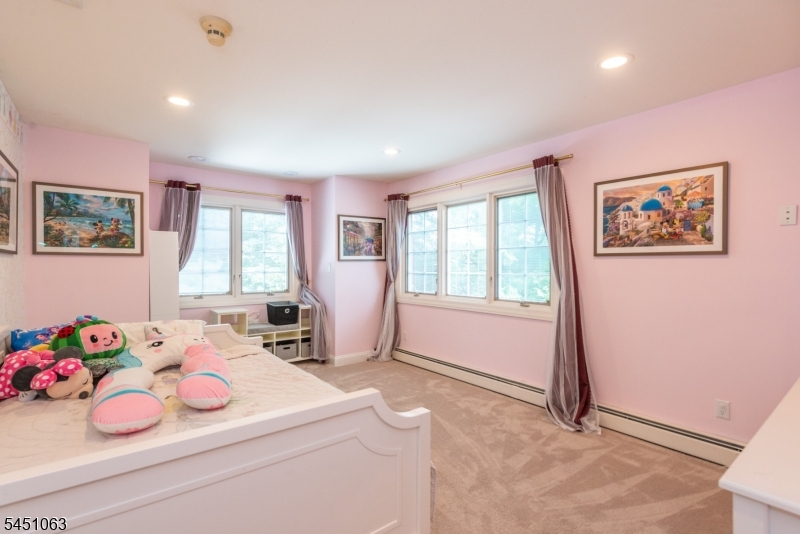 18 Nathan Drive Montville NJ 07082