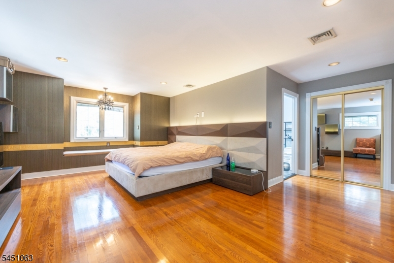 18 Nathan Drive Montville NJ 07082