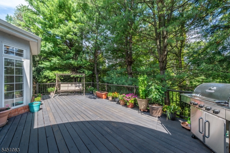 18 Nathan Drive Montville NJ 07082