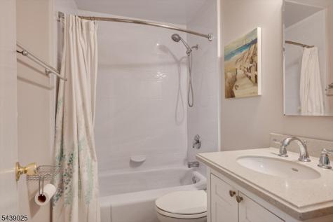 30 Walnut Street Edison NJ 08817