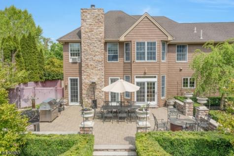 303 Rockland Avenue River Vale NJ 07675