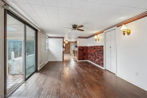 398 Riegelsville Road Holland NJ 08848