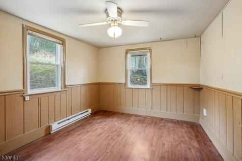 398 Riegelsville Road Holland NJ 08848