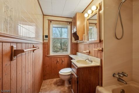 398 Riegelsville Road Holland NJ 08848