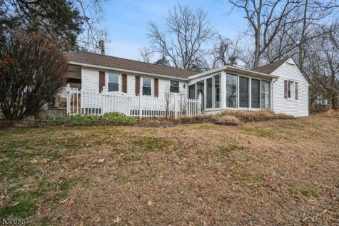 398 Riegelsville Road Holland NJ 08848