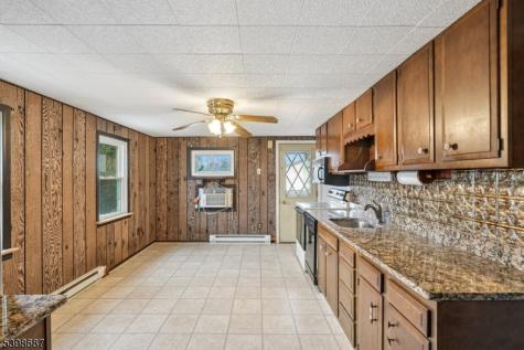 398 Riegelsville Road Holland NJ 08848