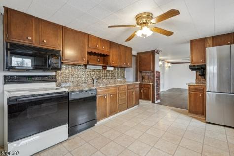 398 Riegelsville Road Holland NJ 08848