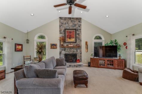 3 Ewing Drive Raritan NJ 08822