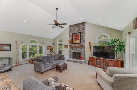 3 Ewing Drive Raritan NJ 08822