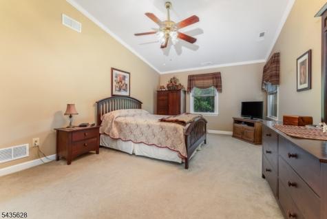 3 Ewing Drive Raritan NJ 08822