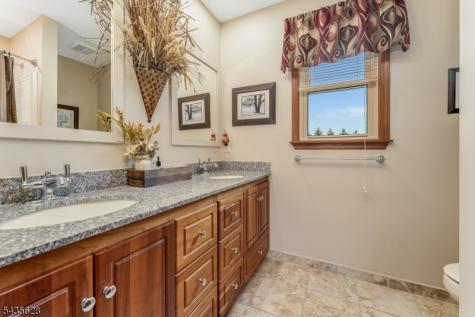 3 Ewing Drive Raritan NJ 08822