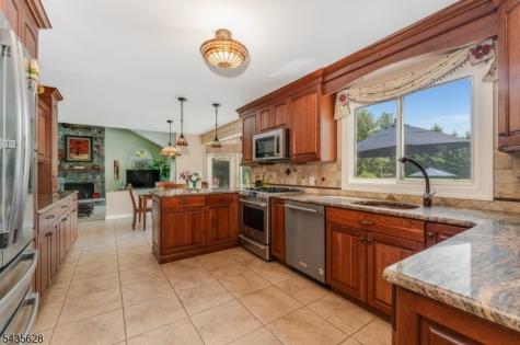 3 Ewing Drive Raritan NJ 08822