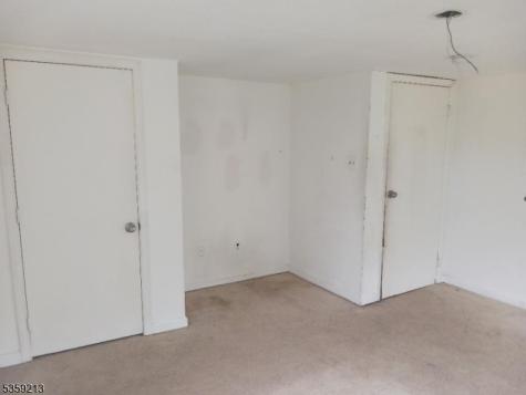 792 Paulsboro Road Logan NJ 08085