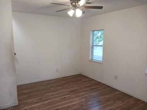 792 Paulsboro Road Logan NJ 08085