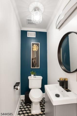 8 Franklin Place Montclair NJ 07042