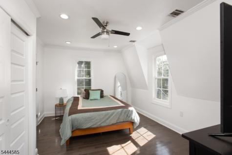 8 Franklin Place Montclair NJ 07042
