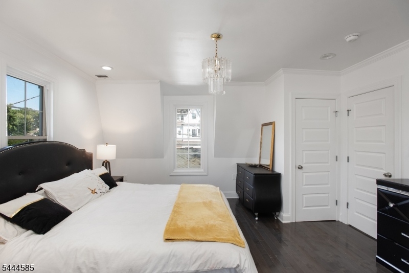 8 Franklin Place Montclair NJ 07042