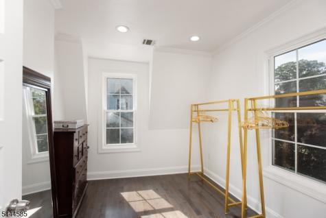 8 Franklin Place Montclair NJ 07042