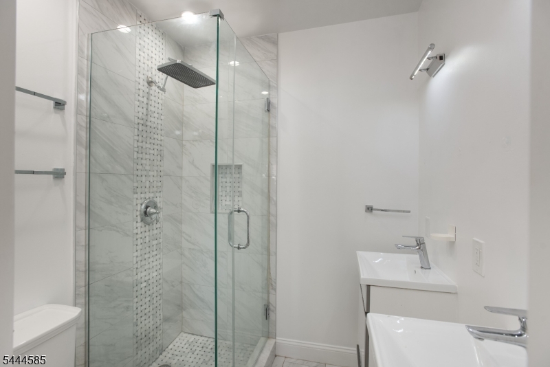 8 Franklin Place Montclair NJ 07042