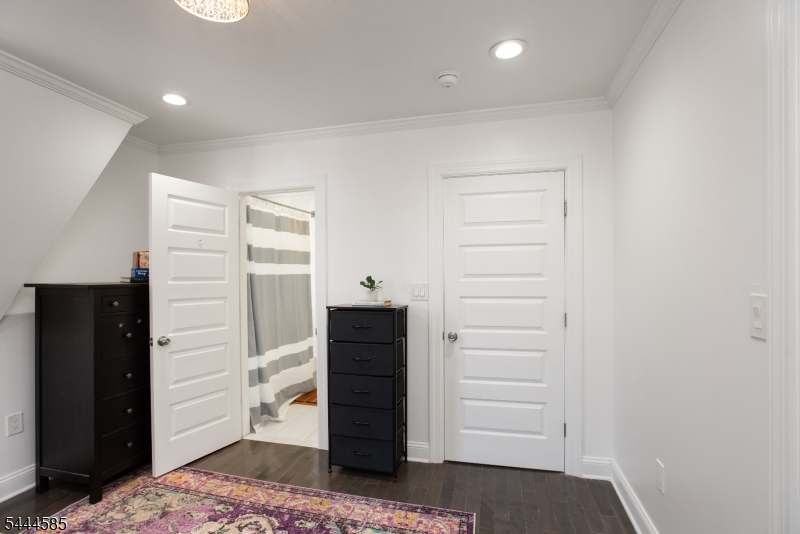 8 Franklin Place Montclair NJ 07042