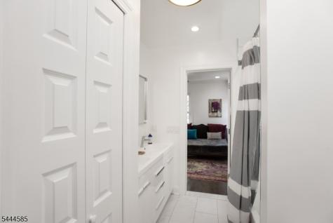 8 Franklin Place Montclair NJ 07042