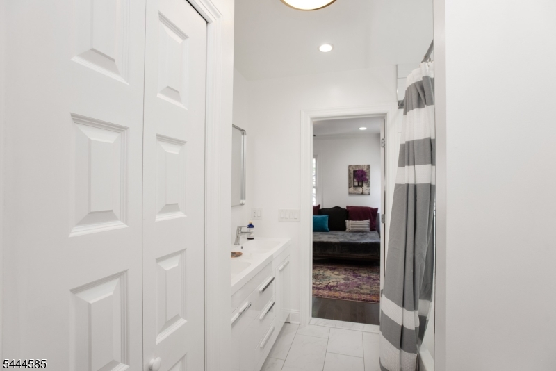 8 Franklin Place Montclair NJ 07042