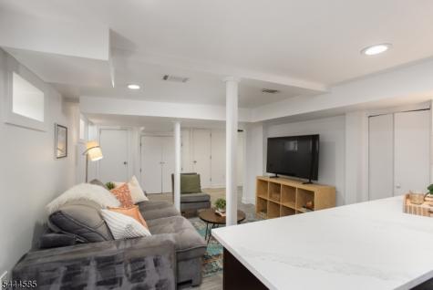 8 Franklin Place Montclair NJ 07042