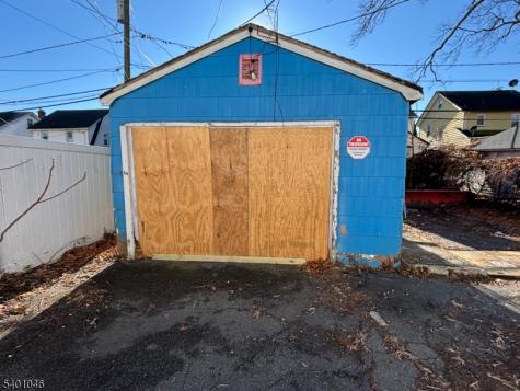 37 Wayne Avenue East Orange NJ 07018