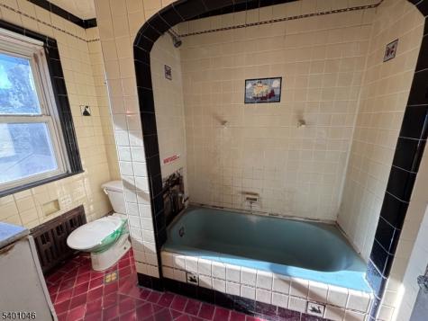 37 Wayne Avenue East Orange NJ 07018