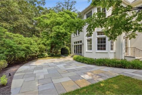 2 Martens Road Tewksbury NJ 08833