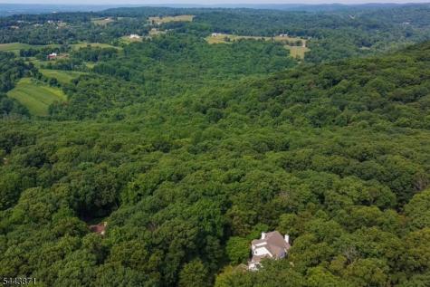 2 Martens Road Tewksbury NJ 08833