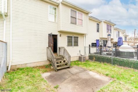 94 19TH Avenue Newark NJ 07103