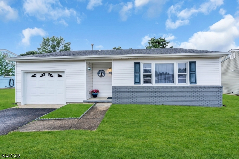 214 Westbrook Drive Berkeley NJ 08757